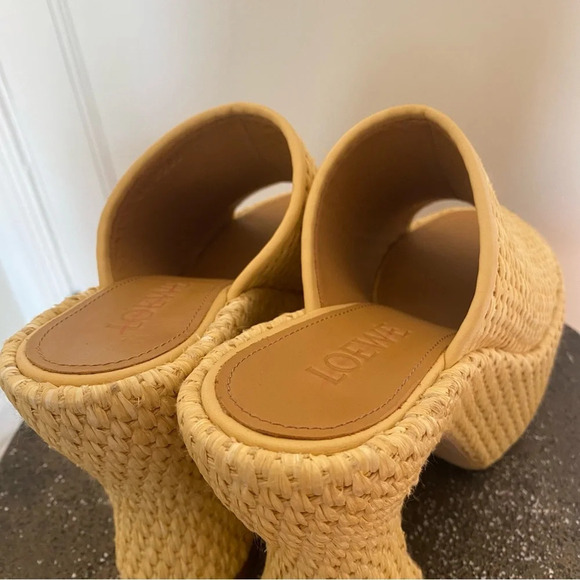 LOEWE x Paula's Ibiza Raffia platform mules - Picture 7 of 9